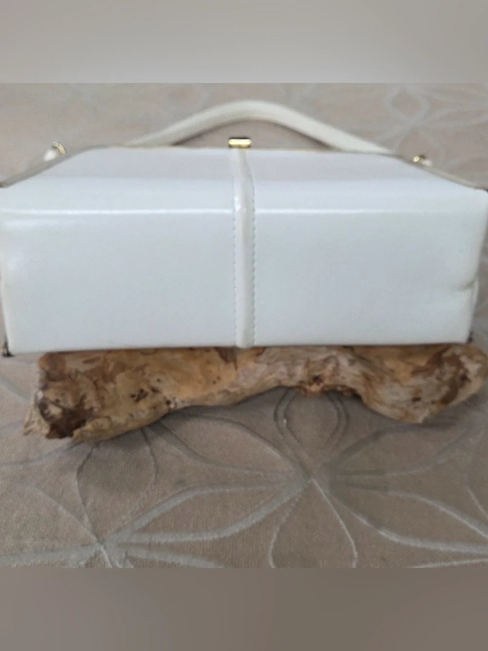 Vintage White Double Kisslock Shoulder Bag Purse. Mid-Century “camera” bag.